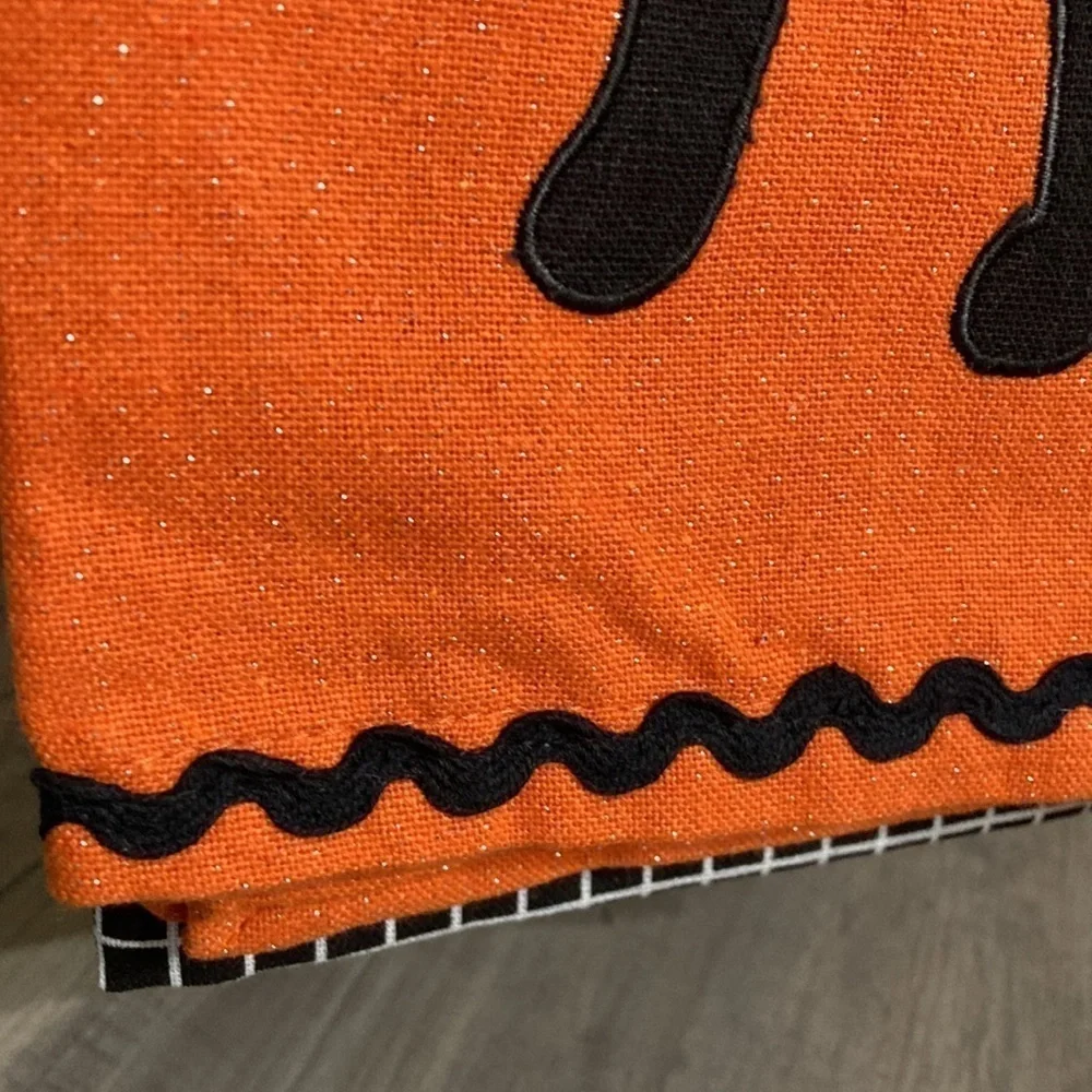 MAX STUDIO BLACK CAT ORANGE AND BLACK CHECK HALLOWEEN KITCHEN TOWELS